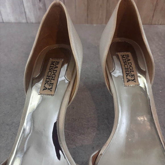 Badgley Mischka Ivory Satin Salsa Heels - Picture 3 of 9